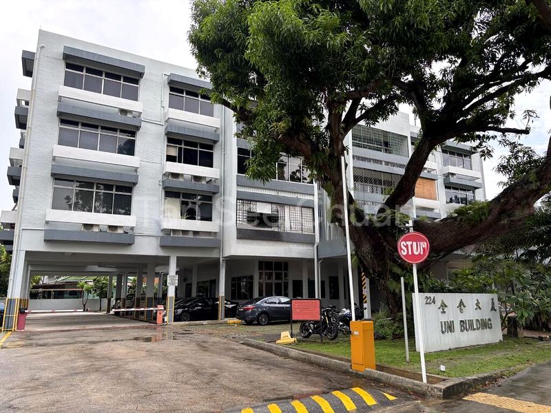 4 Bed Apartment (Condo) for Sale in  Uni Building - Image 5